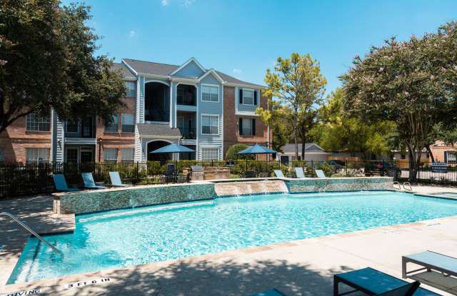 Centre at Columbia Court