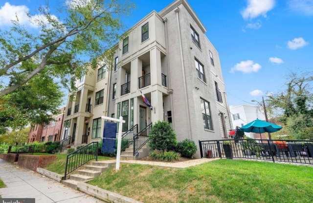 509 FRANKLIN Street NE