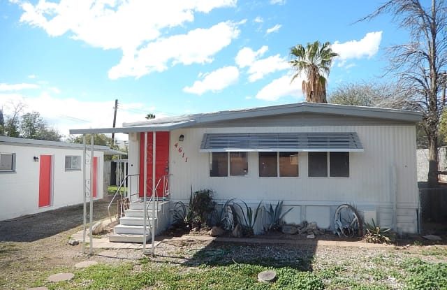 4611 N Camino Feliz - 4611 North Camino Feliz, Flowing Wells, AZ 85705