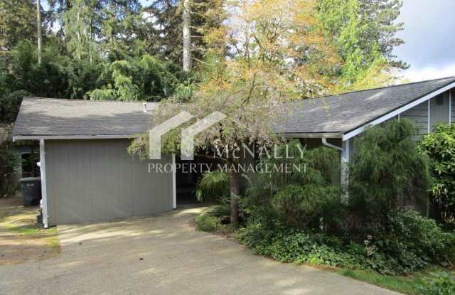 Lovely 3 Bedroom 1 Bath Home in Gig Harbor