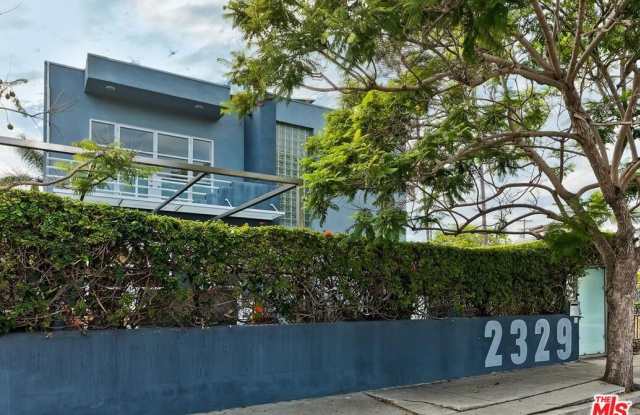 Photo of 2329 Wilson Ave