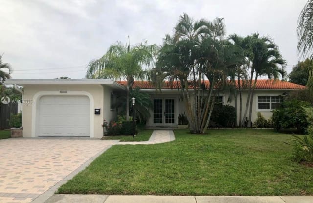 913 Se 7th Ct - 913 Southeast 7th Court, Deerfield Beach, FL 33441