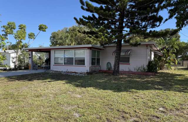 Photo of 1601 NE Maureen Court