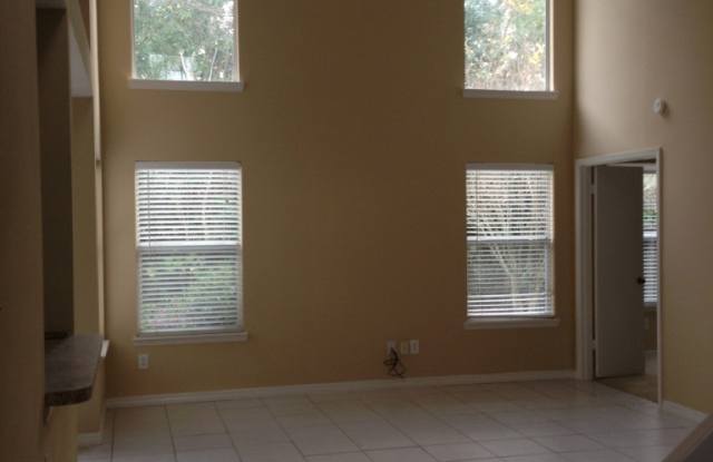 Gorgeous 4 BR Lake Mary home on Conservation lot - walking distance to Lake Mary HS