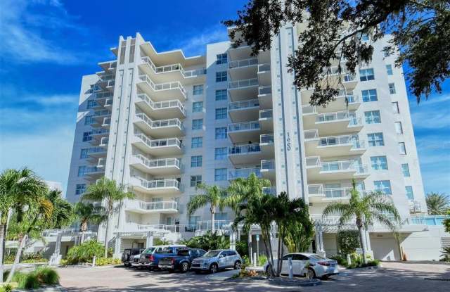1660 SUMMERHOUSE LANE