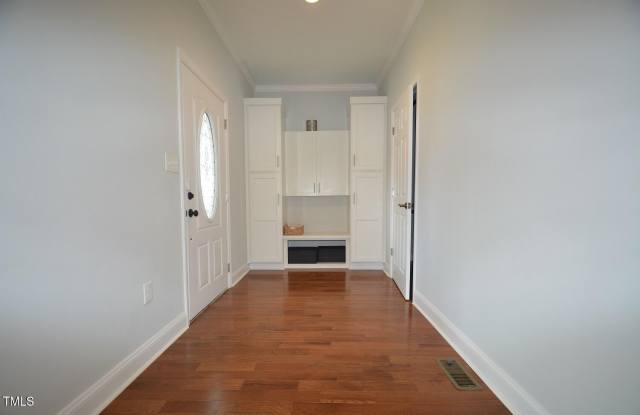 1305 S Roxboro Street