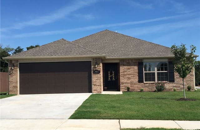 2822 Willow Spring  CT - 2822 Willow Spring Court, Springdale, AR 72762