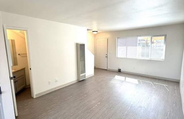 Remodeled Guadalupe 2 bedroom apt
