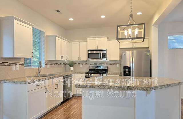 1300 92nd Ave NE