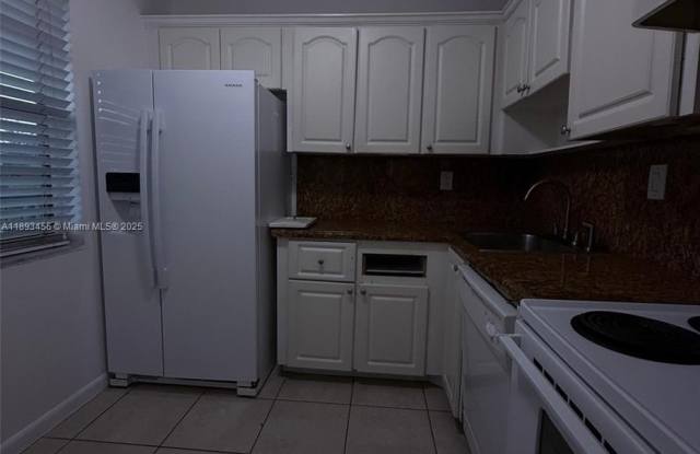 Photo of 9460 Fontainebleau Blvd