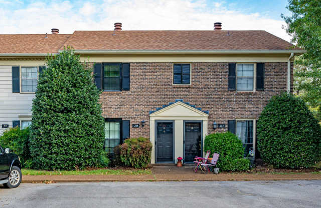 Photo of 2 bed 1.5 bath townhome for rent in Brentwood!