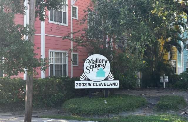 Photo of 3002 W CLEVELAND STREET