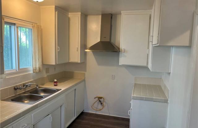 10427 Van Ness Avenue S