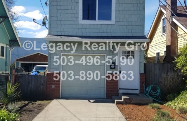 309 SE 83rd Ave - 309 Southeast 83rd Avenue, Portland, OR 97216