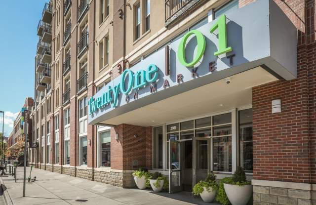 TwentyOne01 on Market Apartments