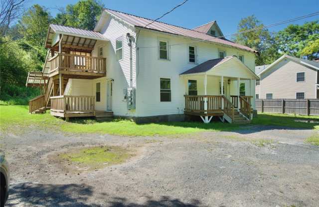 120 Main Street unit: 4