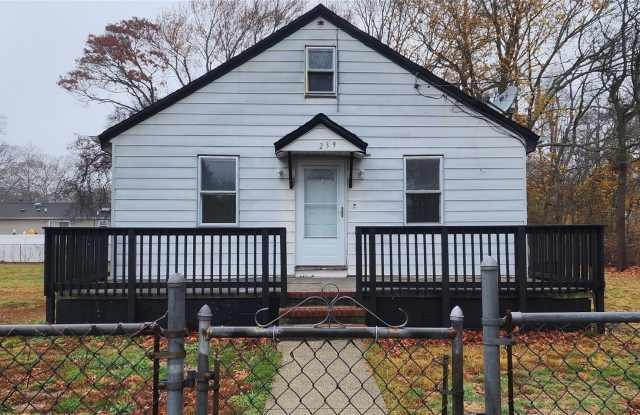 239 Commack Road