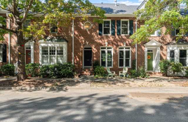 Beautiful Southern Village townhome - Furnished - Mid / Long Term lease options