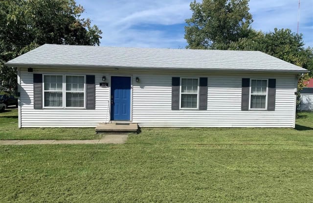 302 Crossgate Drive - 302 Crossgate Road, Elizabethtown, KY 42701