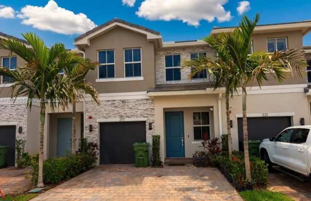 217 SW 170th Ave