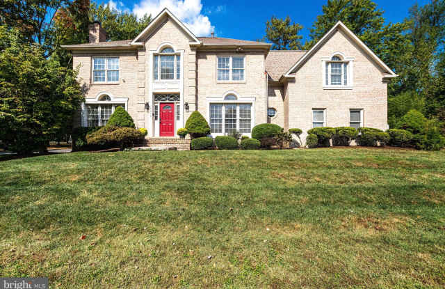 10318 GREENWOOD PL - 10318 Greenwood Place, Oakton, VA 22124