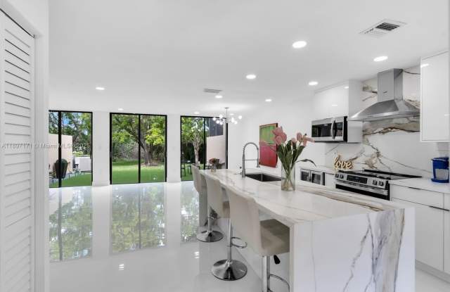 Photo of 9962 Costa Del Sol Blvd