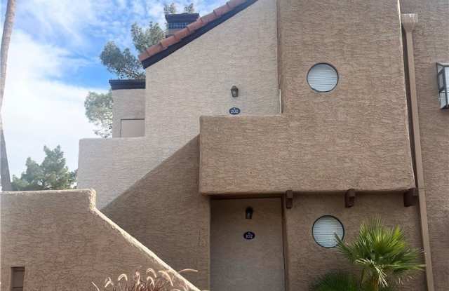 2989 Juniper Hills Boulevard