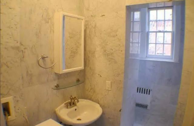 Photo of 215 Spruce St