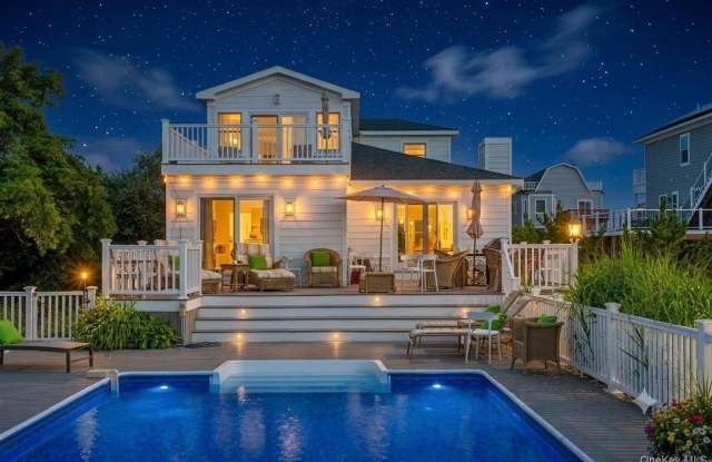 800 Dune Road