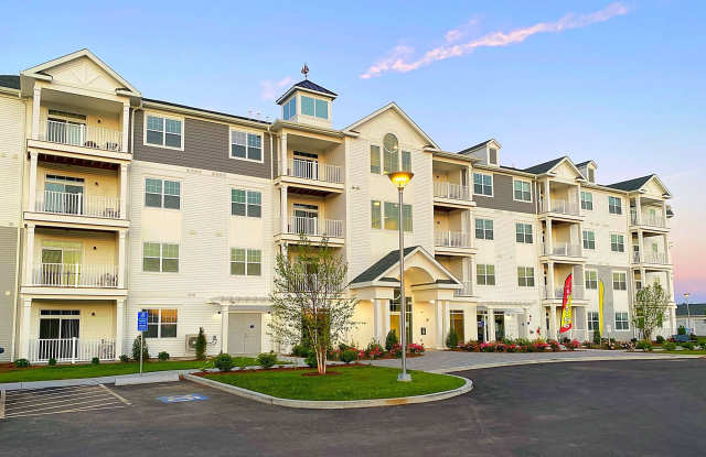 Harbor Heights Mystic