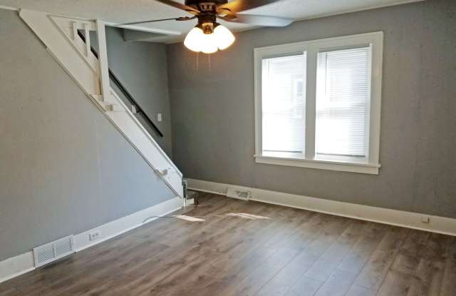 4 Bedroom House w/ Garage