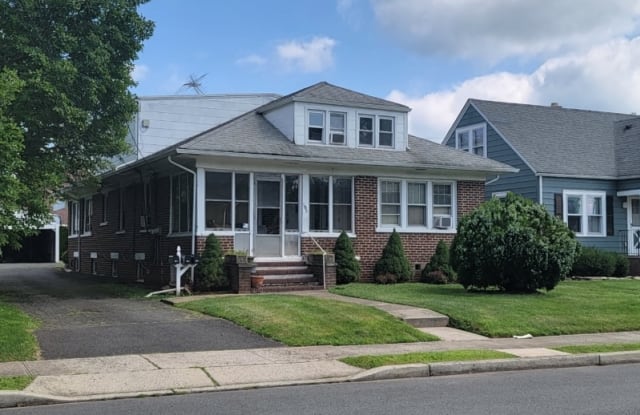 108 Bell Ave - 108 Bell Avenue, Raritan, NJ 08869