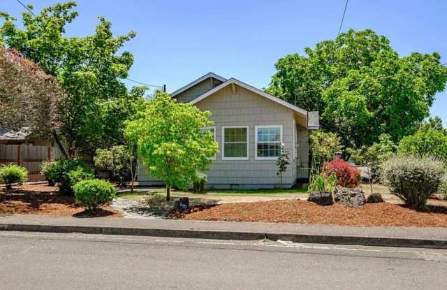 3 Bedroom Home on Large Corner Lot!