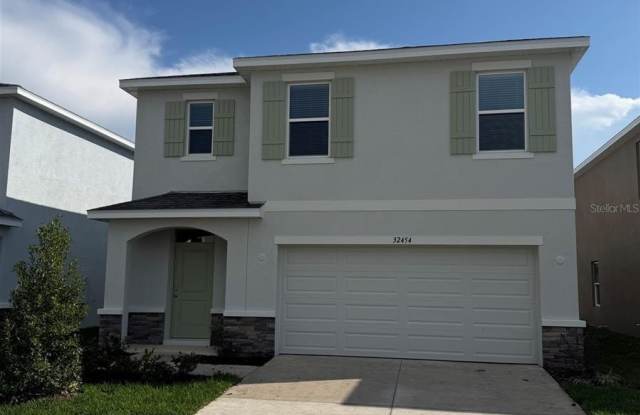 32454 WEATHERED OAK DRIVE N