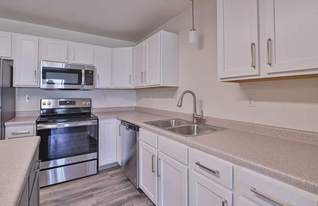 Photo of West Ridge Apartments