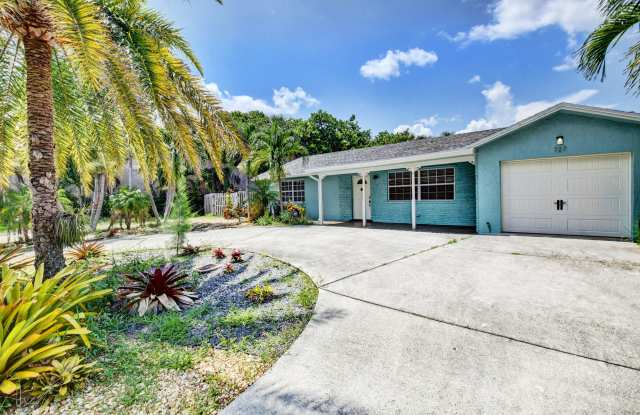 727 Southwest 25th Avenue