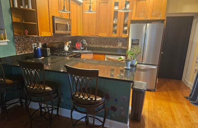 1258 W Winona Street