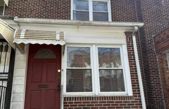 Photo of 2711 South Alder Street