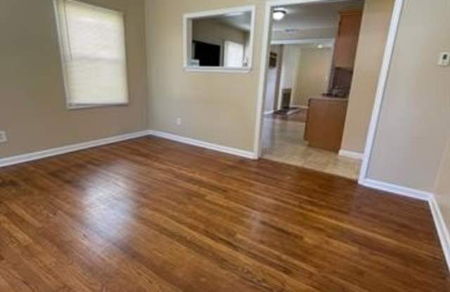 592 E BROCKTON Avenue