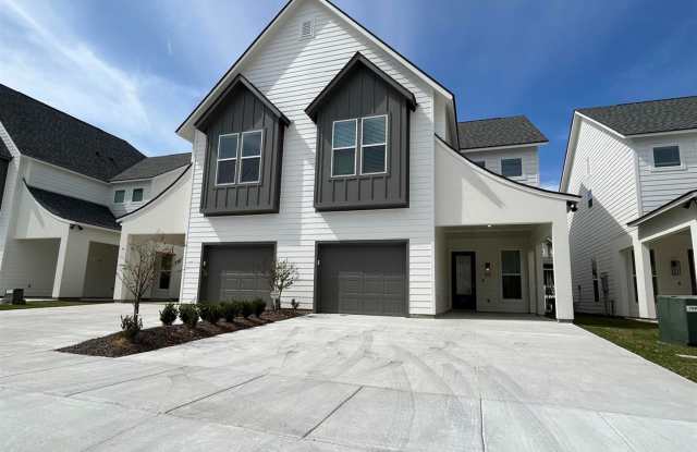 NEW Townhouse near LSU Available July 2026