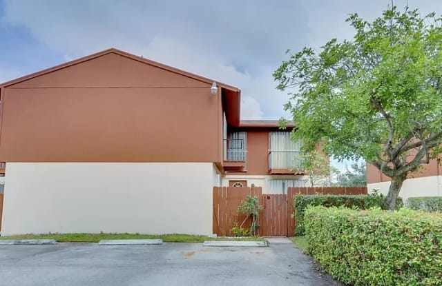 4350 Lilac #B - 1 - 4350 Lilac St, Palm Beach Gardens, FL 33410