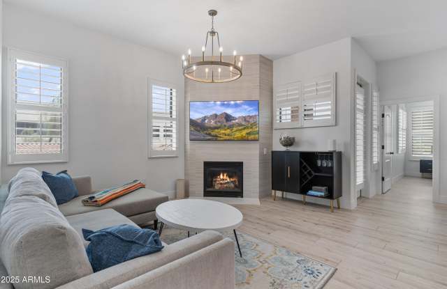 7027 N SCOTTSDALE Road unit: 225