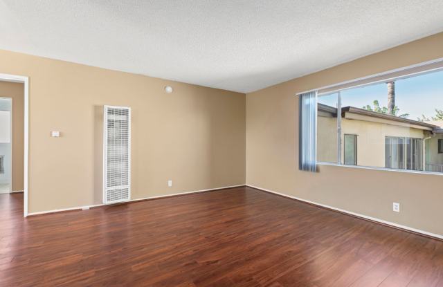 San Vicente Apartments