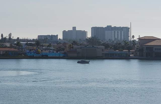 7872 Sailboat Key Blvd S Apt 405