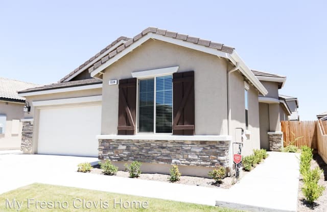 1539 Medellin LN - 1539 Medellin Ln, Clovis, CA 93619