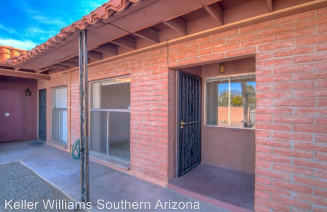 4716 E 4th St - 4716 East 4th Street, Tucson, AZ 85711