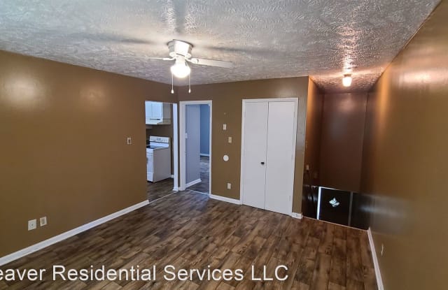 Top floor apartment - 1619 Newark Avenue, Fayetteville, NC 28301