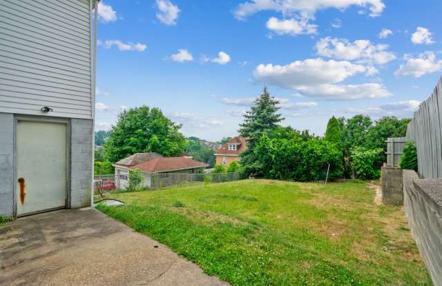 4 bed 1 bath - newly updated, central air, nice Beechview location.