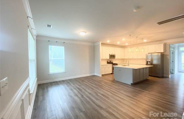 2001 Laurel Village Circle