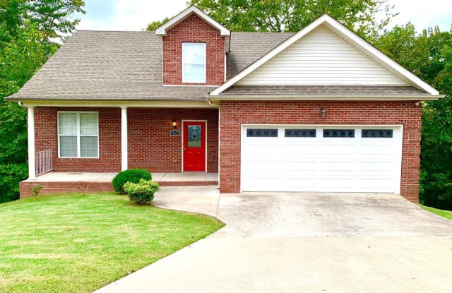 707 Courtland Ave - 707 Courtland Avenue, Clarksville, TN 37043